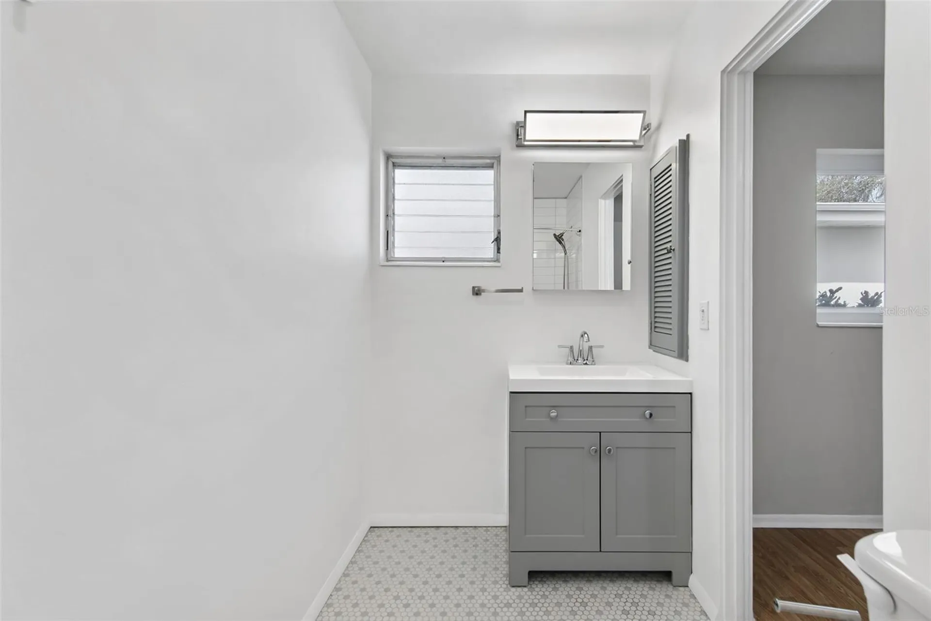 3915 Schwalbe Drive Sarasota FL 34235