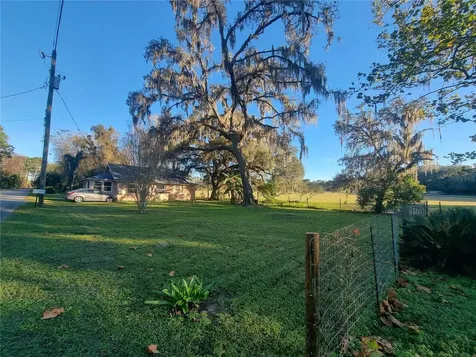 22323 Lake Village Lane Brooksville FL 34601
