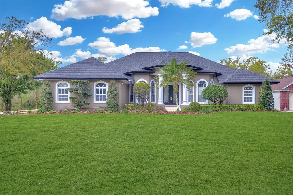7350 Millbrook Oaks Drive Lakeland FL 33813