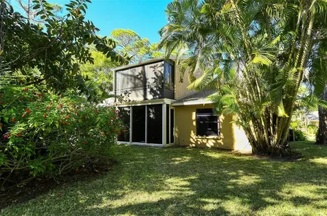 4817 Village Gardens Drive Sarasota FL 34234