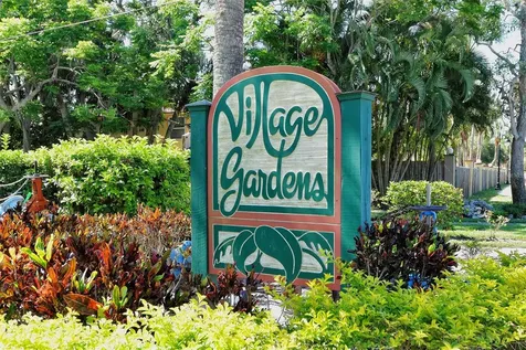 4817 Village Gardens Drive Sarasota FL 34234