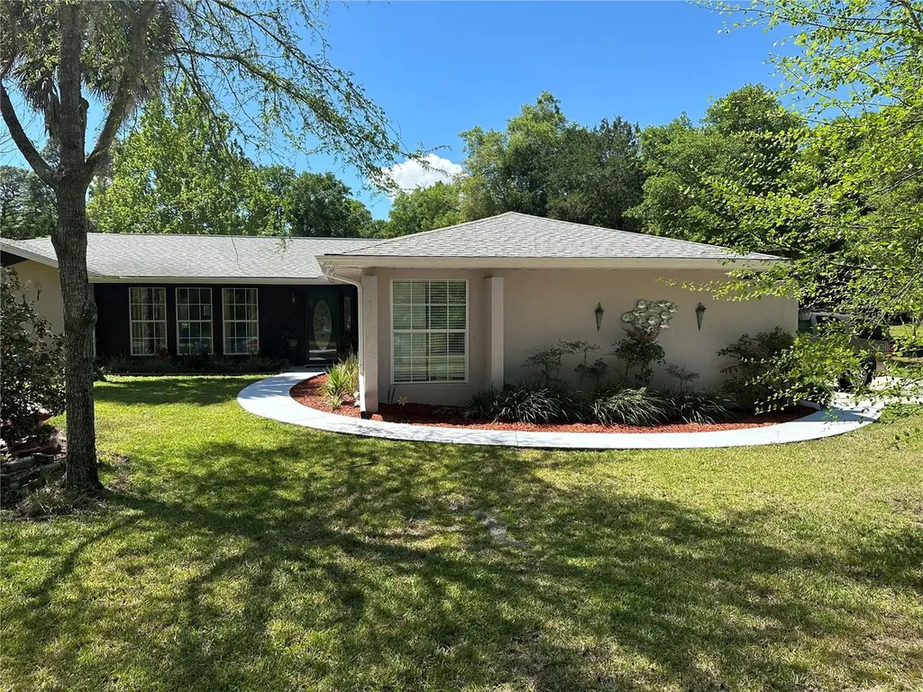 9750 SW 202nd Avenue Road Dunnellon FL 34431