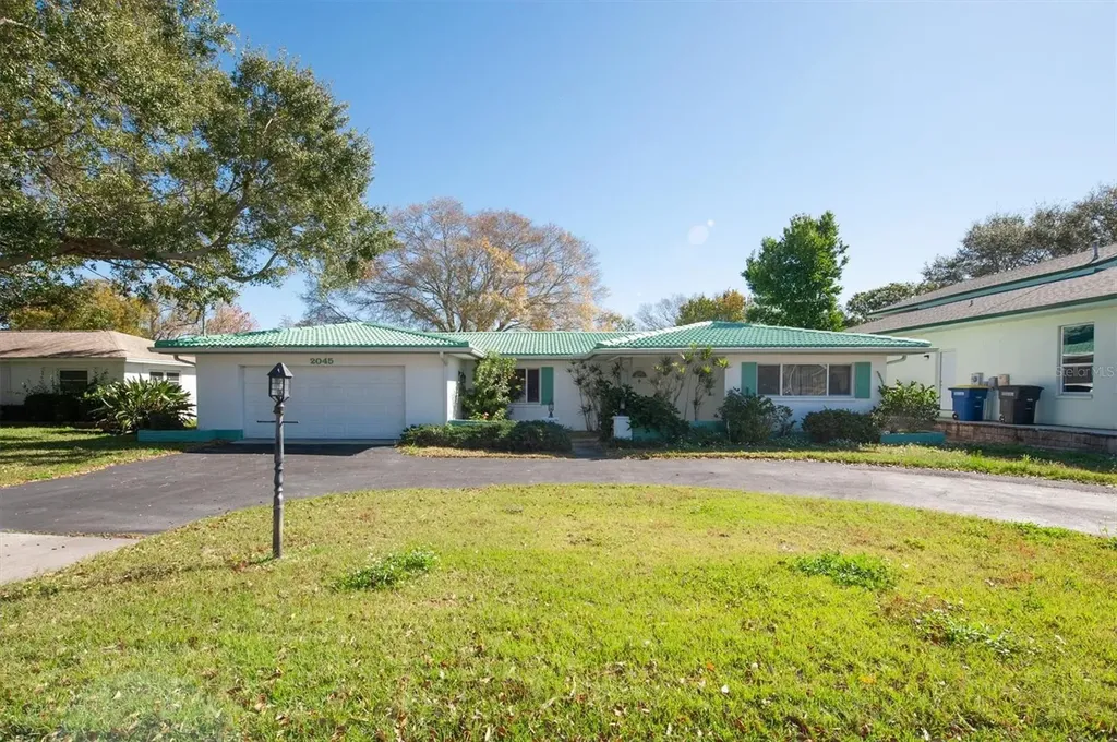 2045 N Keene Road Clearwater FL 33755