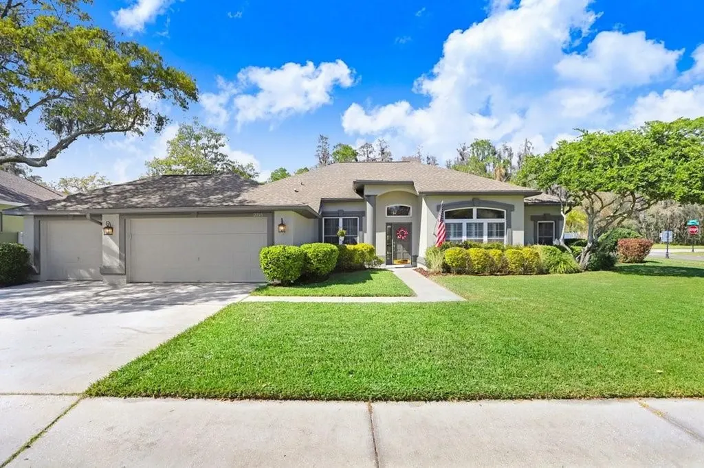 2116 Crooked Creek Way Valrico FL 33596