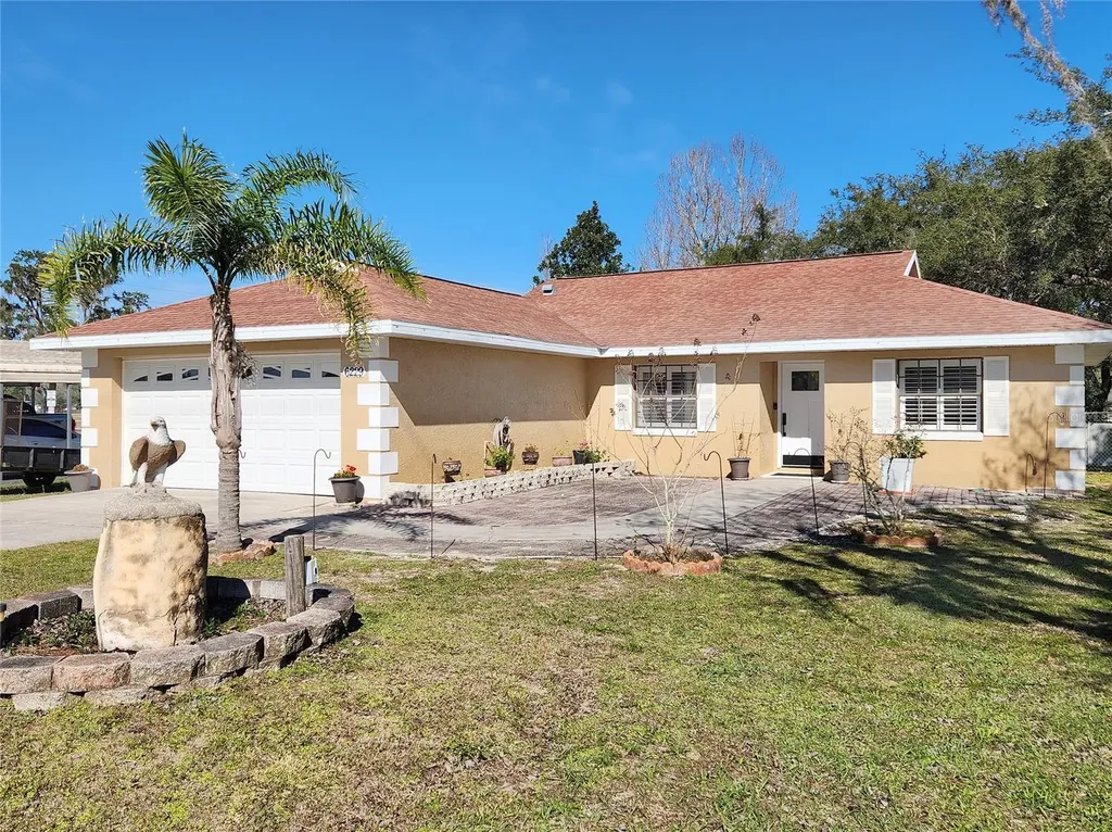 6229 W Grover Cleveland Boulevard Homosassa FL 34446