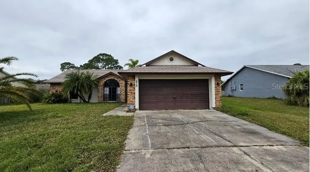 978 Locust Avenue NW Palm Bay FL 32907