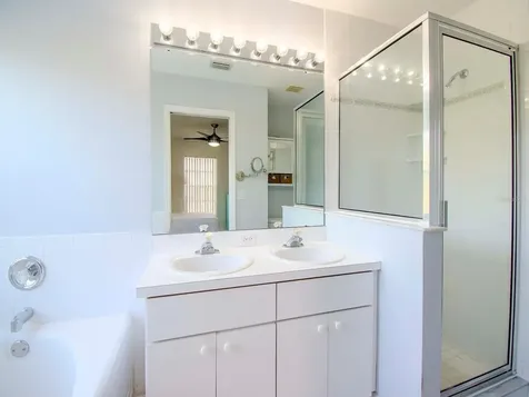 10107 Farmingdale Place Tampa FL 33624