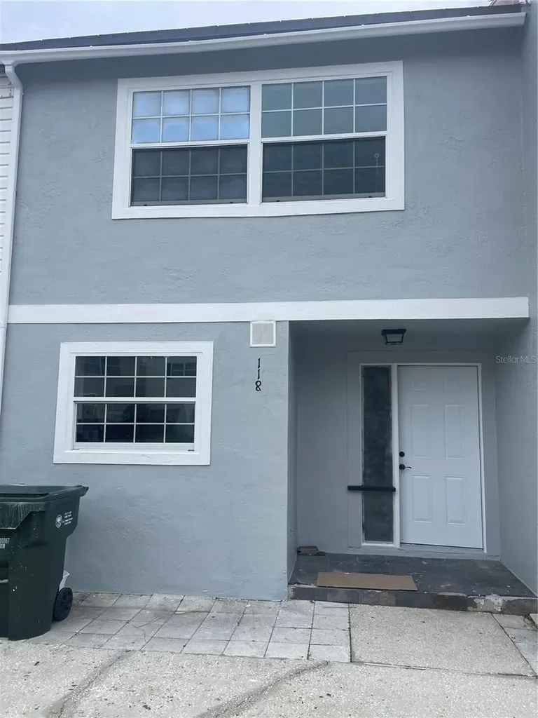 2890 S Pines Drive Largo FL 33771