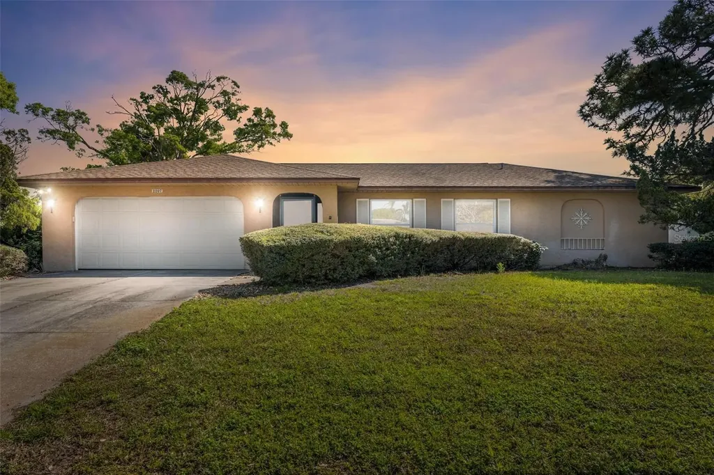 2207 42nd Street W Bradenton FL 34205