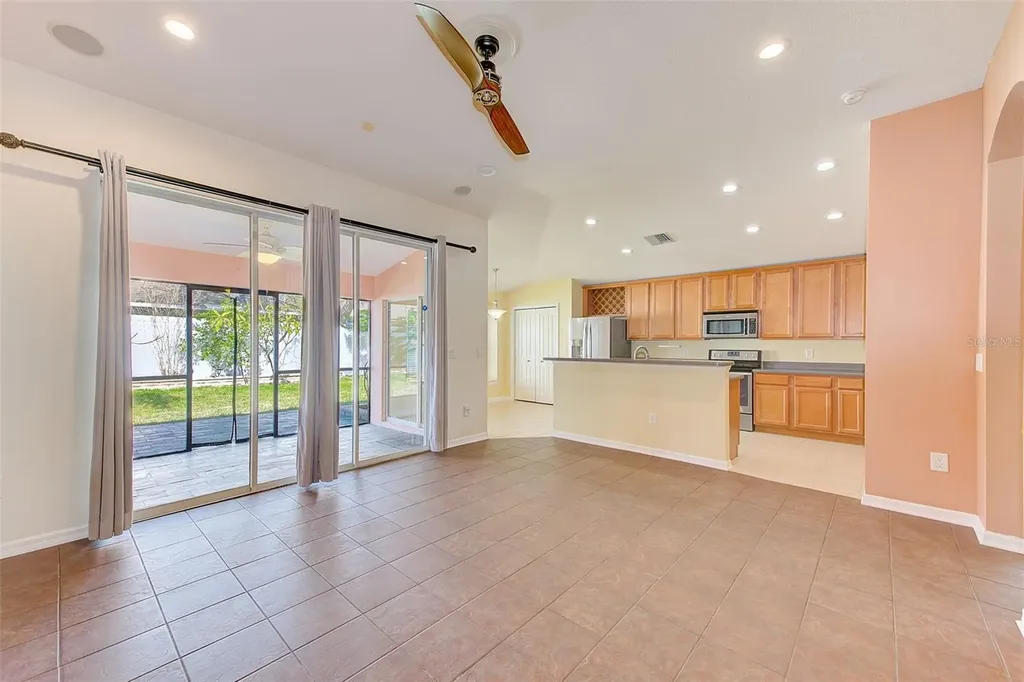 422 Down Pine Drive Seffner FL 33584