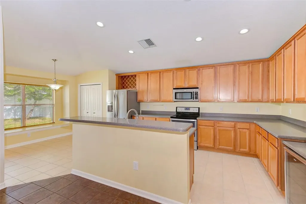 422 Down Pine Drive Seffner FL 33584