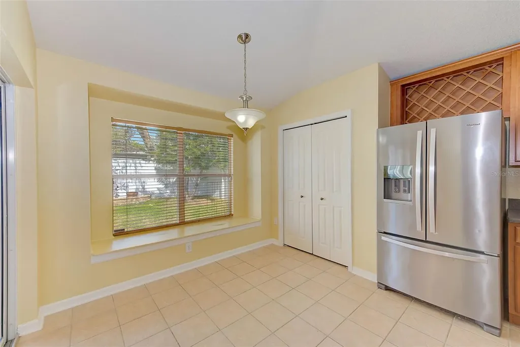 422 Down Pine Drive Seffner FL 33584