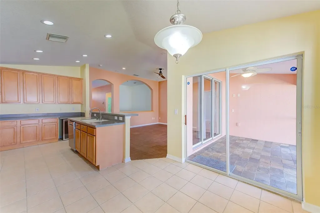 422 Down Pine Drive Seffner FL 33584