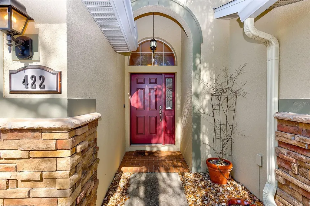 422 Down Pine Drive Seffner FL 33584