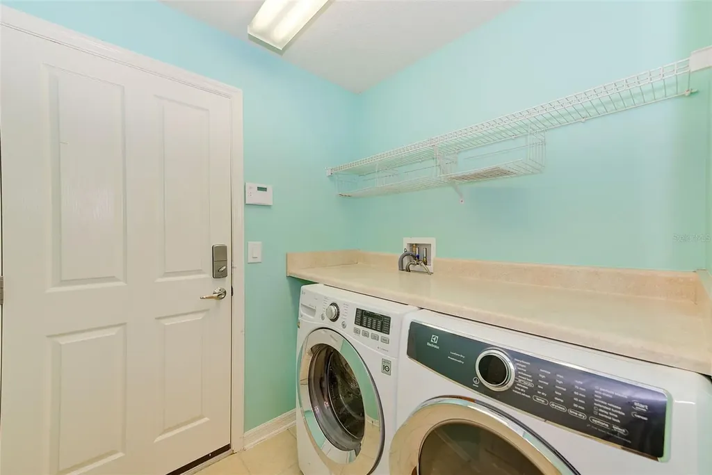 422 Down Pine Drive Seffner FL 33584