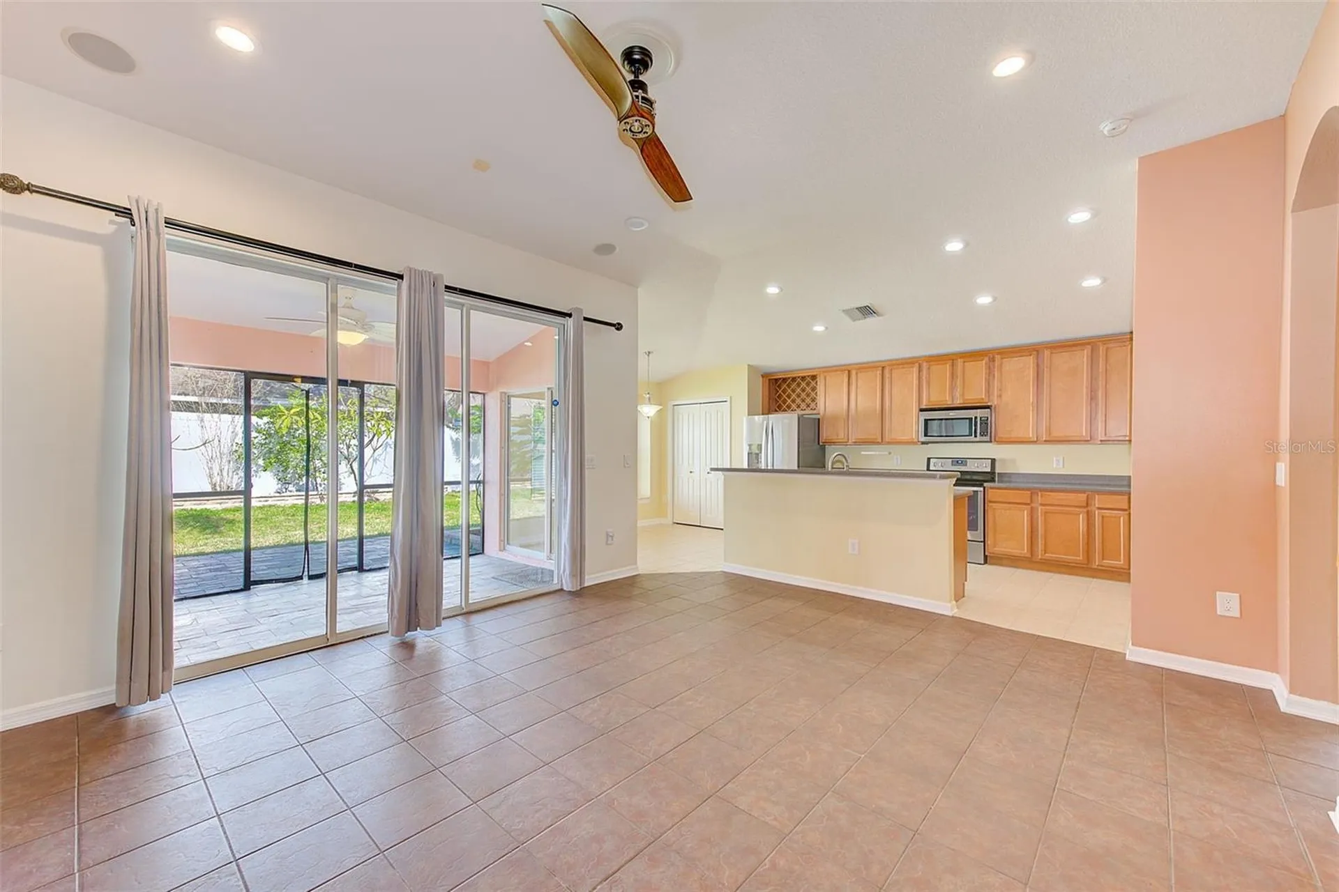 422 Down Pine Drive Seffner FL 33584