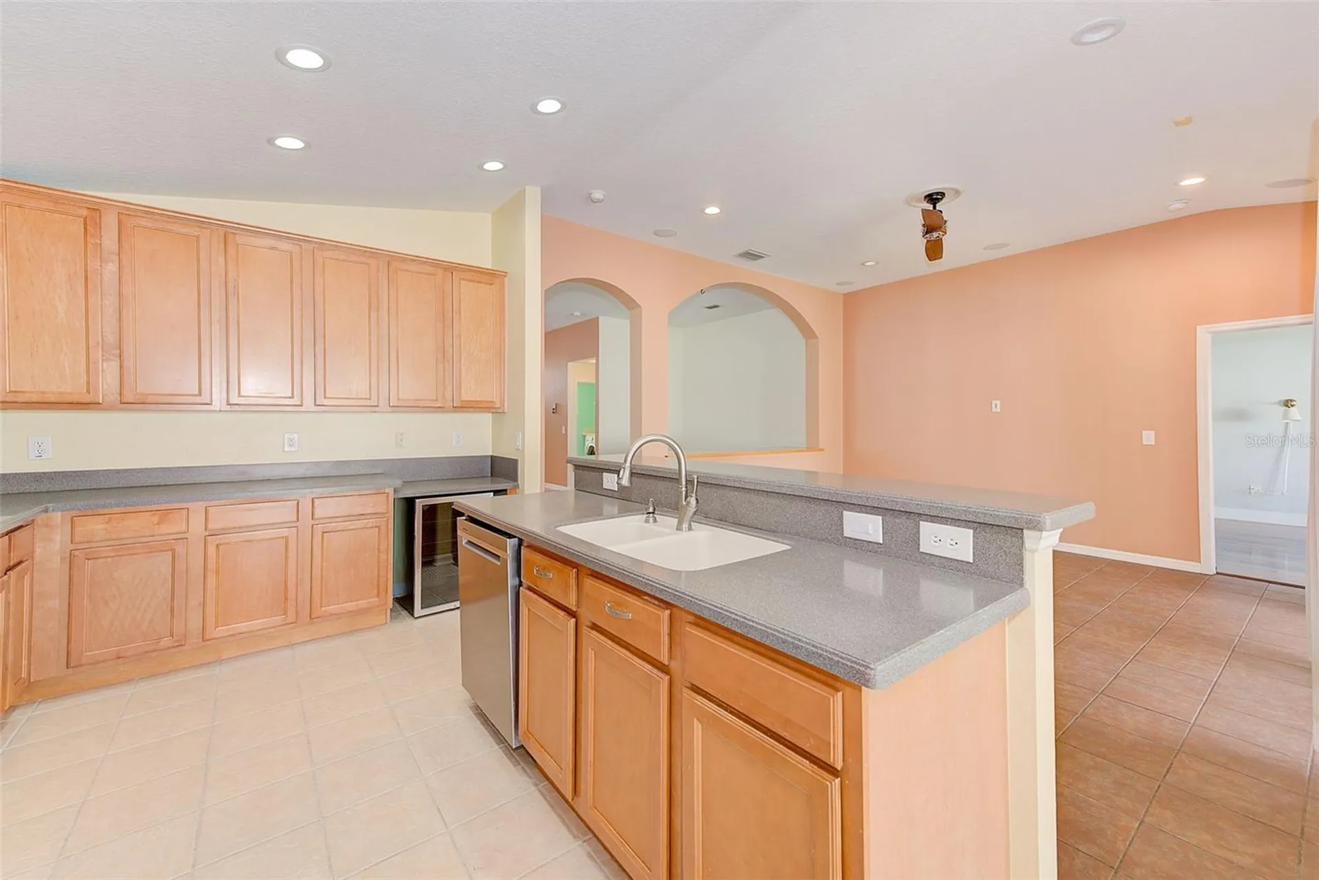 422 Down Pine Drive Seffner FL 33584