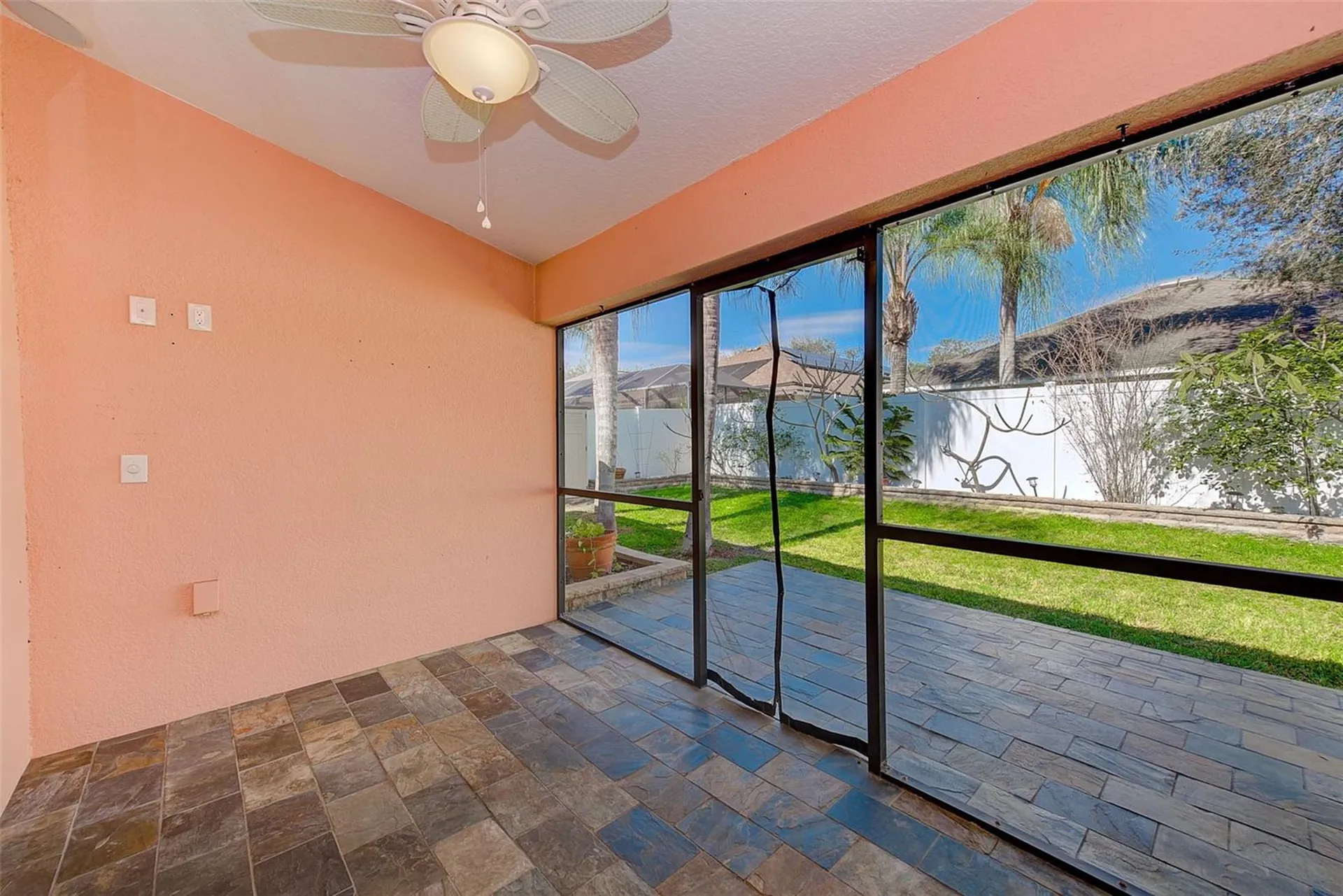 422 Down Pine Drive Seffner FL 33584