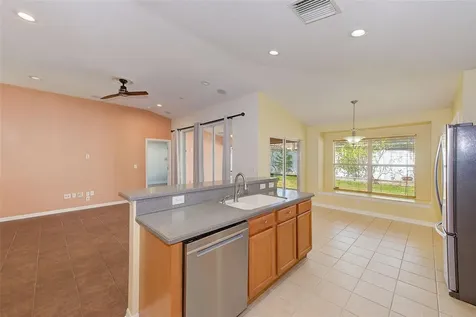 422 Down Pine Drive Seffner FL 33584