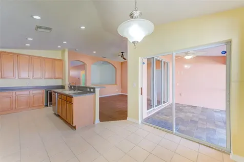 422 Down Pine Drive Seffner FL 33584