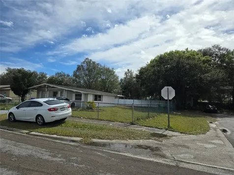 7021 Glenview Drive Tampa FL 33619