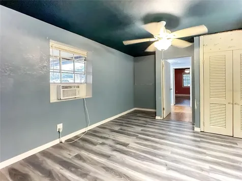 1155 Cr 482n Lake Panasoffkee FL 33538