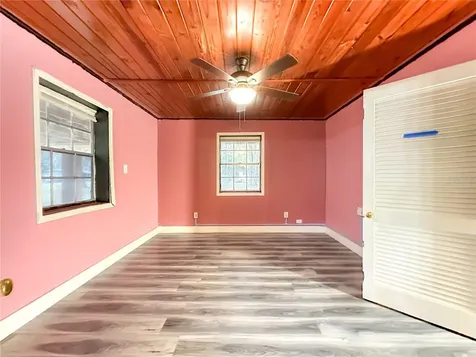 1155 Cr 482n Lake Panasoffkee FL 33538