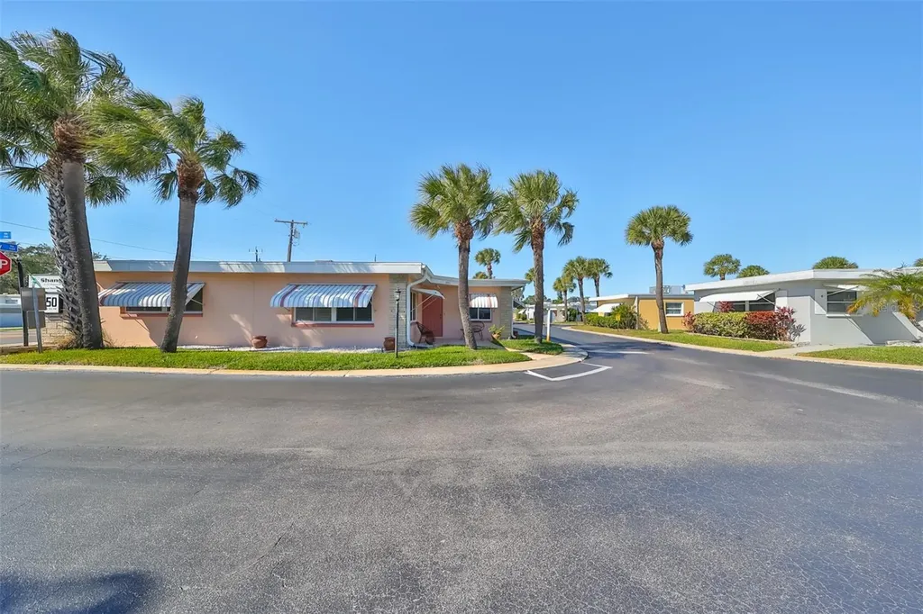 250 Rosery Road NW Largo FL 33770