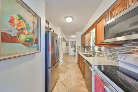 250 Rosery Road NW Largo FL 33770