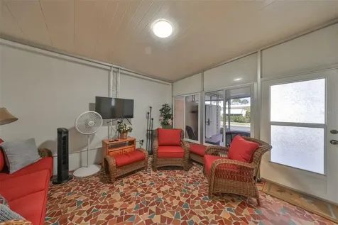 250 Rosery Road NW Largo FL 33770