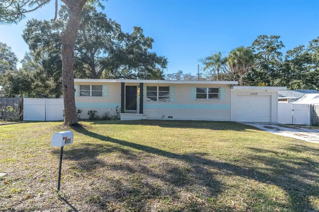 4908 71st Way N St Petersburg FL 33709