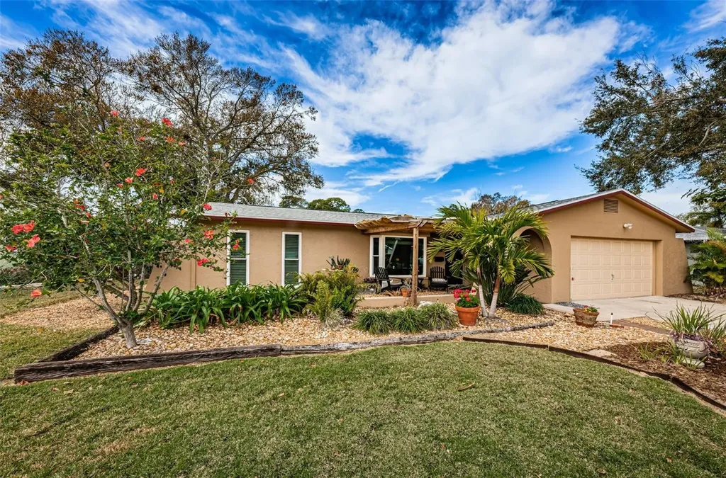 7566 20th Street N St Petersburg FL 33702
