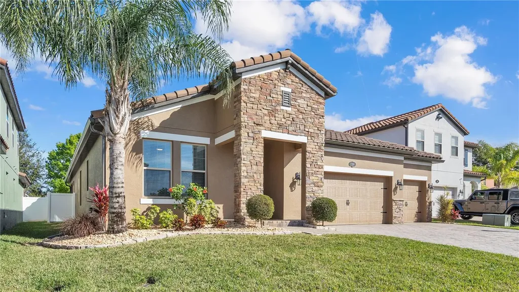 2260 Bella Luna Circle Lakeland FL 33810