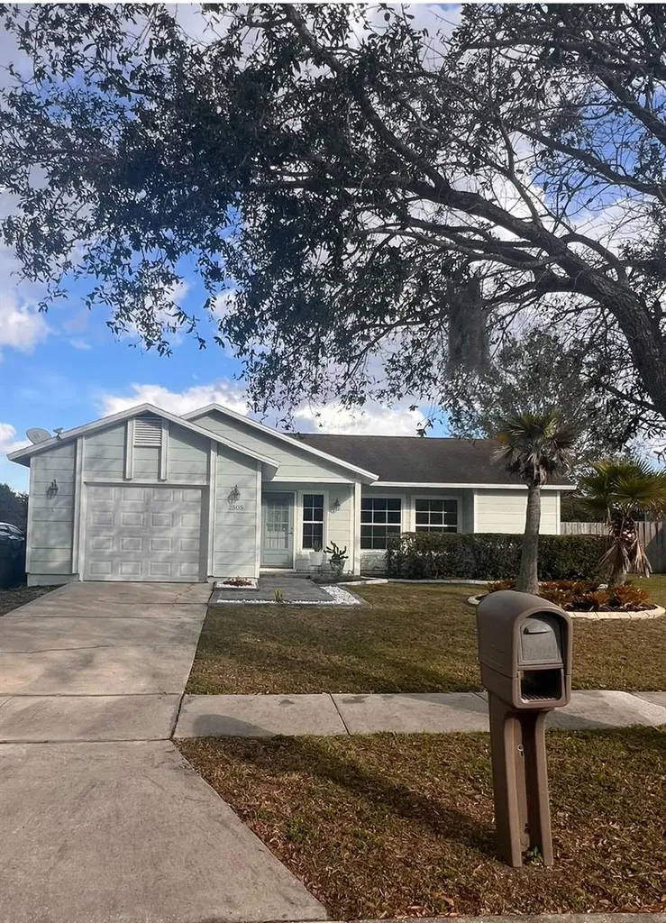2505 Oak Hollow Drive Kissimmee FL 34744