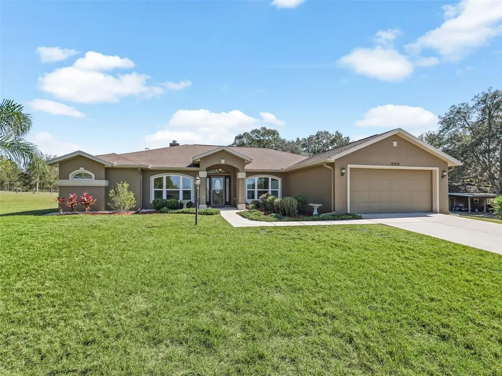 16979 SE 160th Avenue Road Weirsdale FL 32195