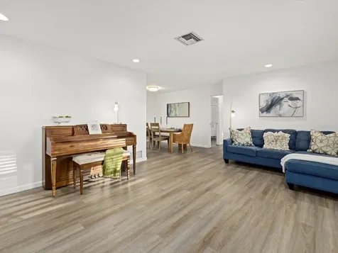 4123 Deerfield Drive Sarasota FL 34233