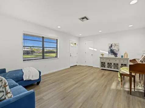 4123 Deerfield Drive Sarasota FL 34233