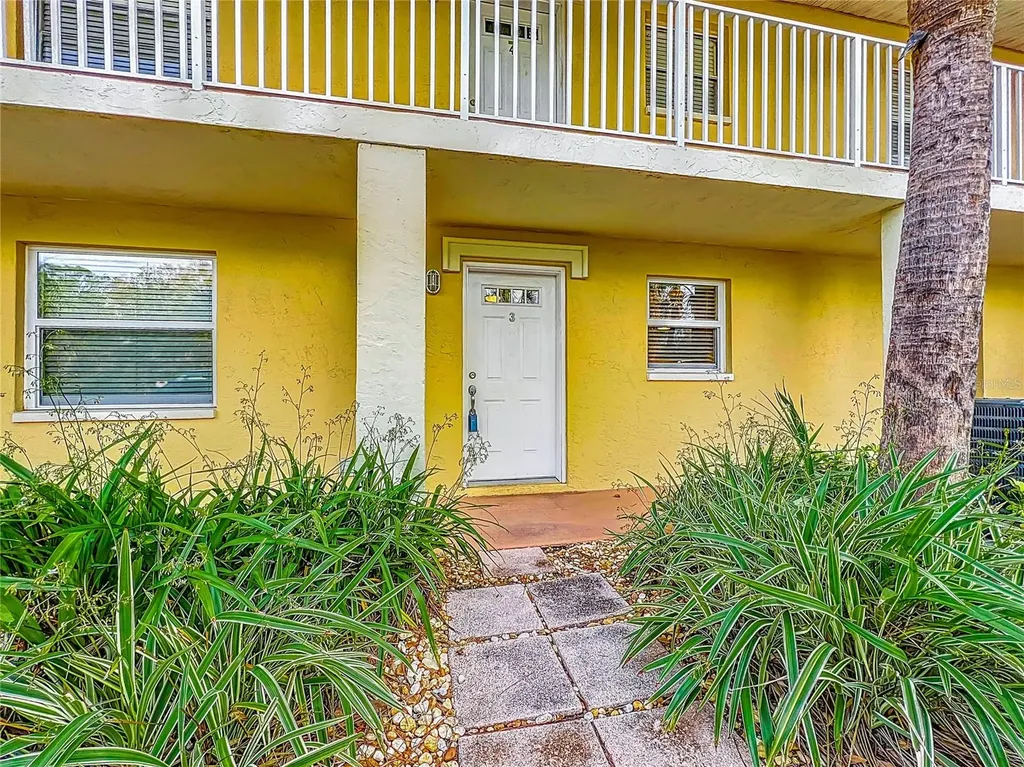 930 La Costa Circle Sarasota FL 34237
