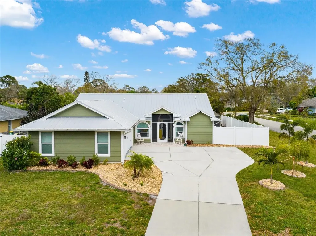 4011 Palau Drive Sarasota FL 34241