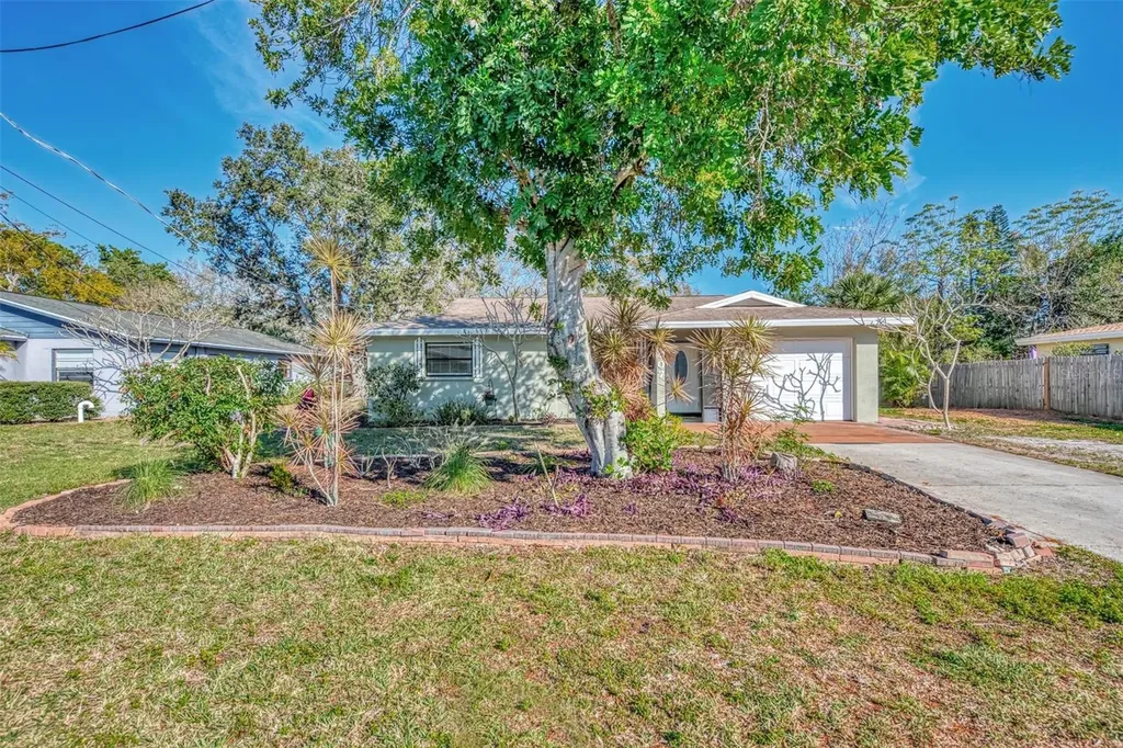 2707 Wells Avenue Sarasota FL 34232