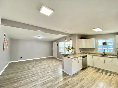 10905 N 22nd Street Tampa FL 33612