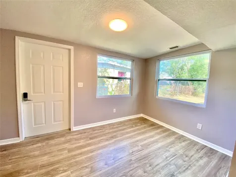 10905 N 22nd Street Tampa FL 33612