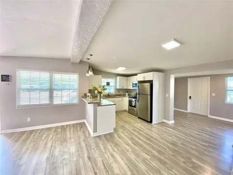 10905 N 22nd Street Tampa FL 33612
