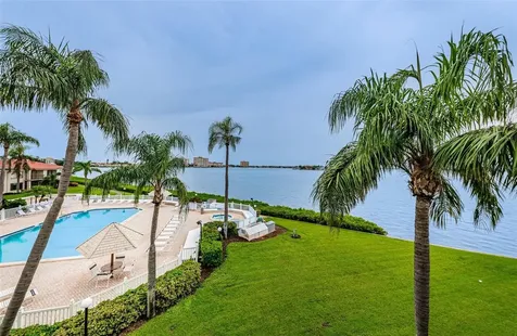 6322 Palma Del Mar Boulevard S St Petersburg FL 33715