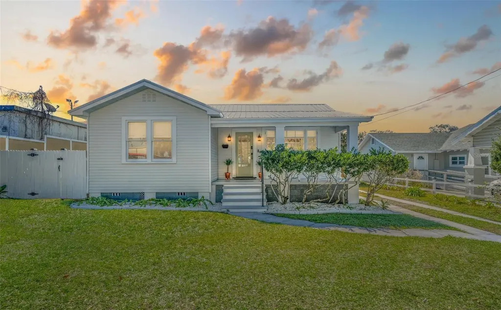 106 W Minnehaha Street Tampa FL 33604