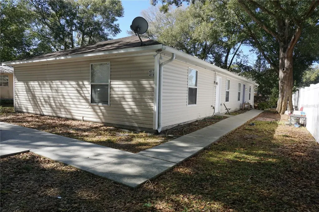 4917 18th Street Zephyrhills FL 33542