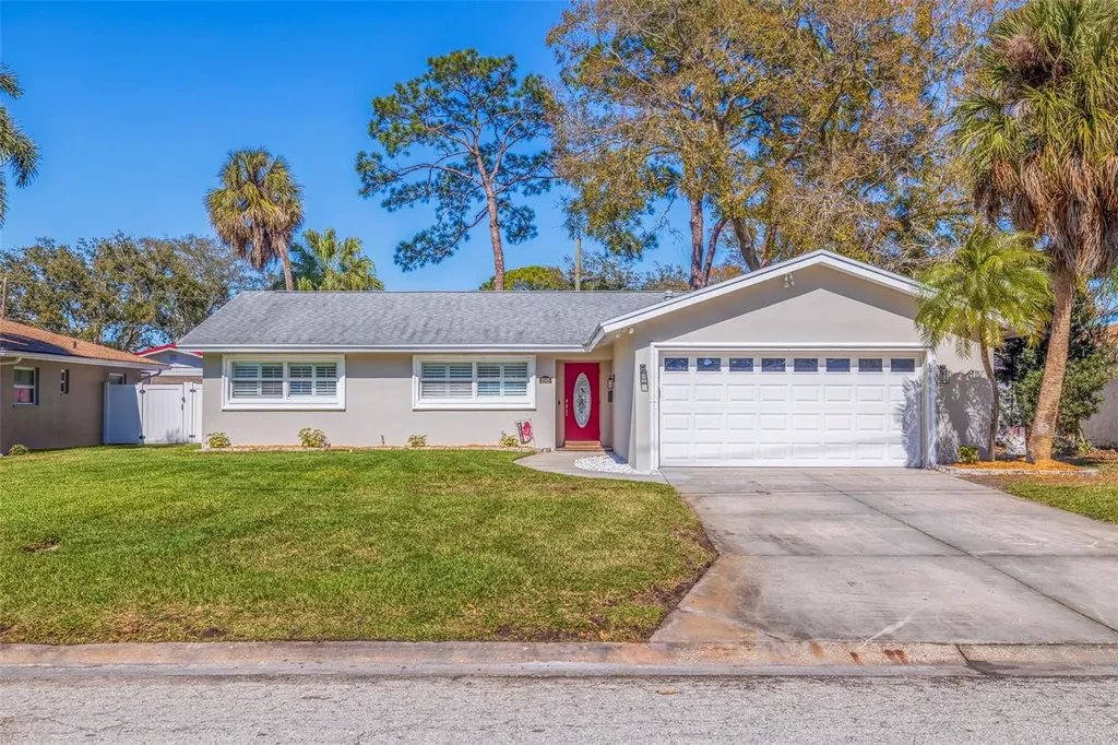 1545 N Dakota Avenue NE St Petersburg FL 33703