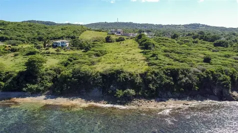 53 Calle Canon Vieques PR 00765