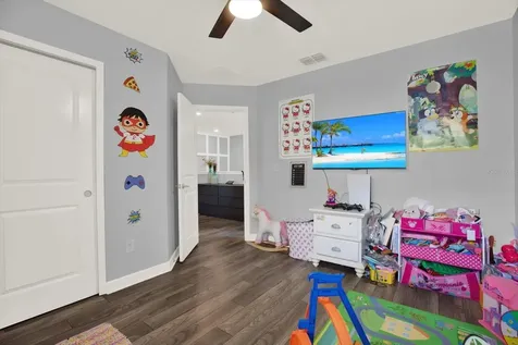 1643 Ludington Avenue Wesley Chapel FL 33543