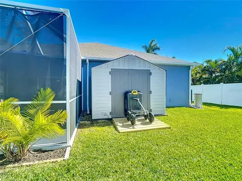 2117 Garnet Street North Port FL 34288